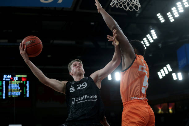 的季后赛中 的季后赛中