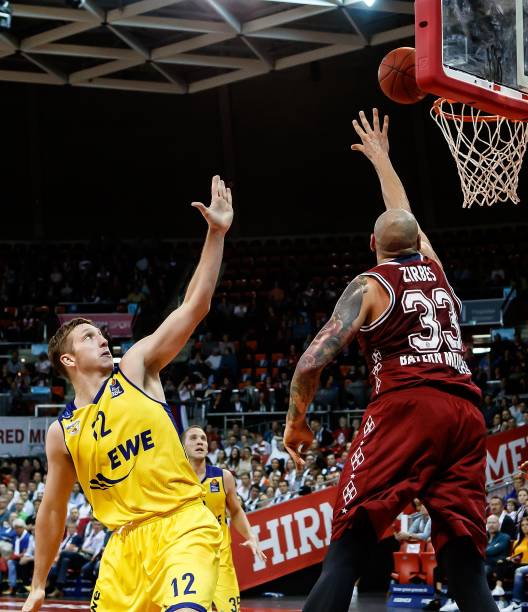 [中超]吴曦推射远角得手 上海申花再下一城