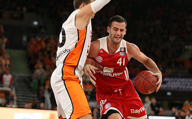 NBA战报：约基奇26分9板10助，掘金130-112轻取太阳（约基奇26+9+10领衔，掘金130-112轻取太阳）